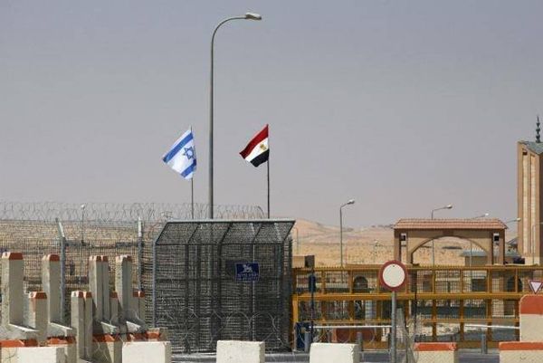 وزيرا دفاع مصر و"إسرائيل" يبحثان ملابسات حادثة إطلاق النار على الحدود
