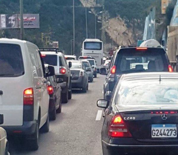 تحذير: تسرب مادة المازوت على اوتوستراد ‎شكا