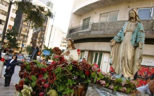 عيسى: مطران ماروني في بكركي: المسيحيون يدمّرون تاريخهم بايديهم