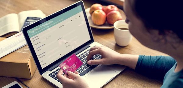 تأثير الشراء عبر الإنترنت على الصحة النفسية