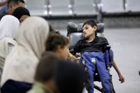 81 طفلاً من غزة يصلون الأردن للعلاج