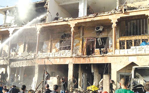 روسيا تحضّر لاجتماع بين النظام والمعارضة
انفجار في السويداء يقتل مسؤولا أمنيا وعشرة شهداء