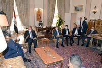 شكري يستقبل مبعوث الأمم المتحدة إلى اليمن