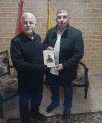 جولة للزميل علي ضاحي على شخصيّات شاركت
في إعداد كتابه... وإشادة بمزايا الشهيد محمد عفيف