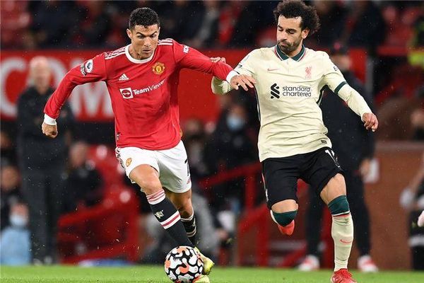 دوري أبطال أوروبا.. صراع الأرقام
يشعل المنافسة بين صلاح ورونالدو