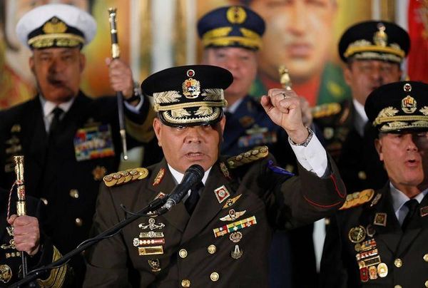 Ministro da Defesa da Venezuela diz que Maduro é "presidente legítimo"