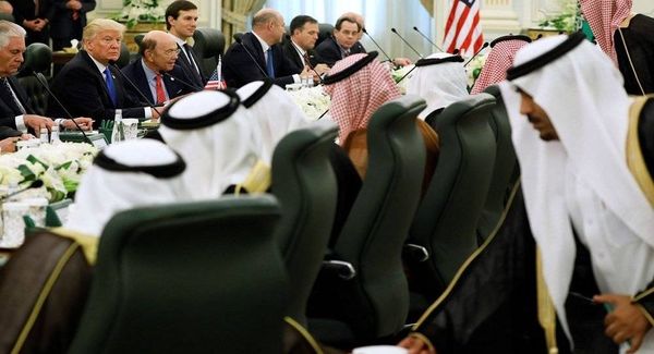 البيت الأبيض: صفقات سلاح للسعودية بـ110 مليار دولار لمواجهة "التهديدات الإيرانية"