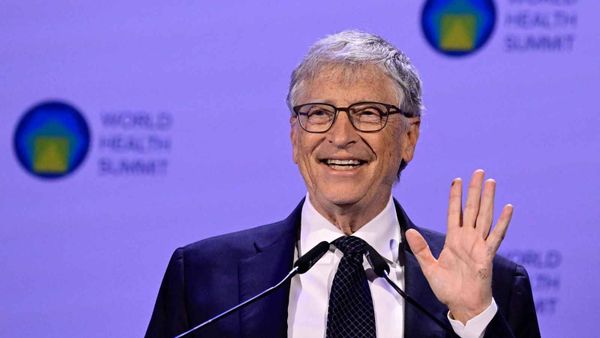 هل يزور بيل غيتس لبنان؟