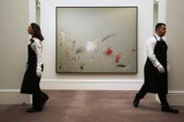 أسبوع مزادات في سوذبي لبيع أعمال الفن المعاصر
