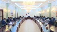 الحكومة اليمنية: لن نسمح بالمساس بسيادة الدولة على أجوائها ومنافذها