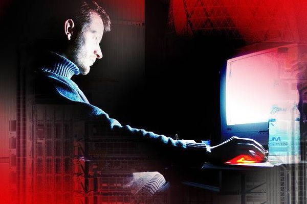 تطوير برنامج لرصد المتحرشين على الإنترنت