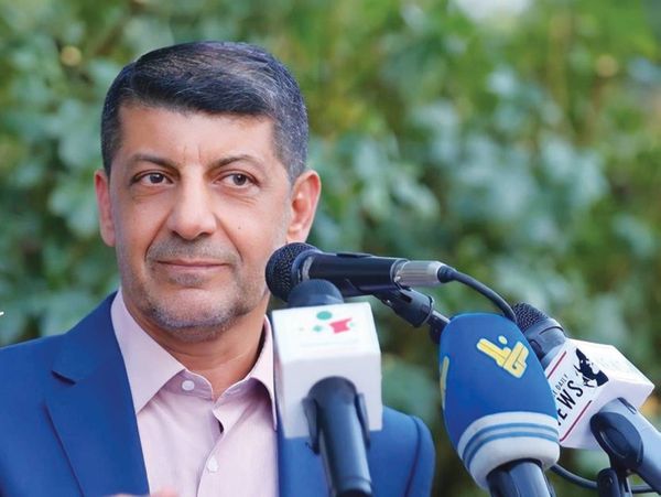 الحاج محمد عفيف يخضع لعملية جراحية جديدة