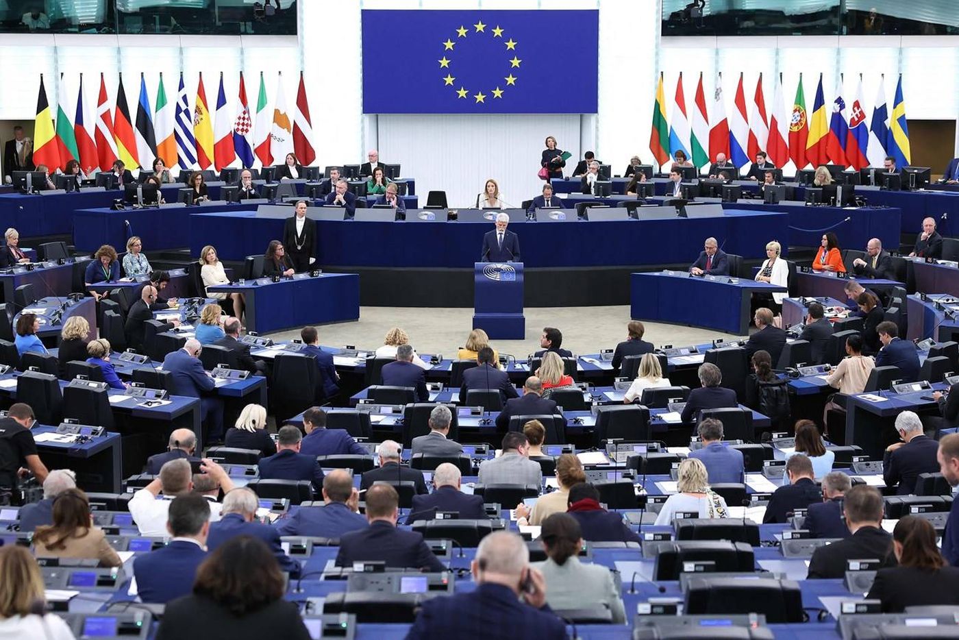 هولندا وفرنسا: تهديدات ترامب التجارية لن تمرّ دون رد أوروبي