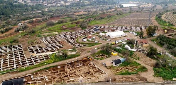 بالصور۔۔۔ إكتشاف مدينة بالقرب من القدس