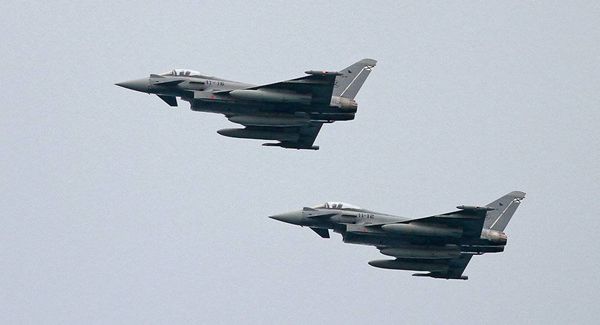 تحالف يملك "5000 طائرة" لتسويتها بالأرض ورئيسها لا يزال ضاحكا