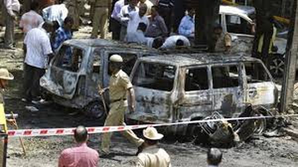 خمسة قتلى في انفجار قنبلة ربطت بدراجة في شرق الهند