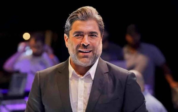 طائرة وائل كفوري تعود أدراجها قبل الهبوط في العلا