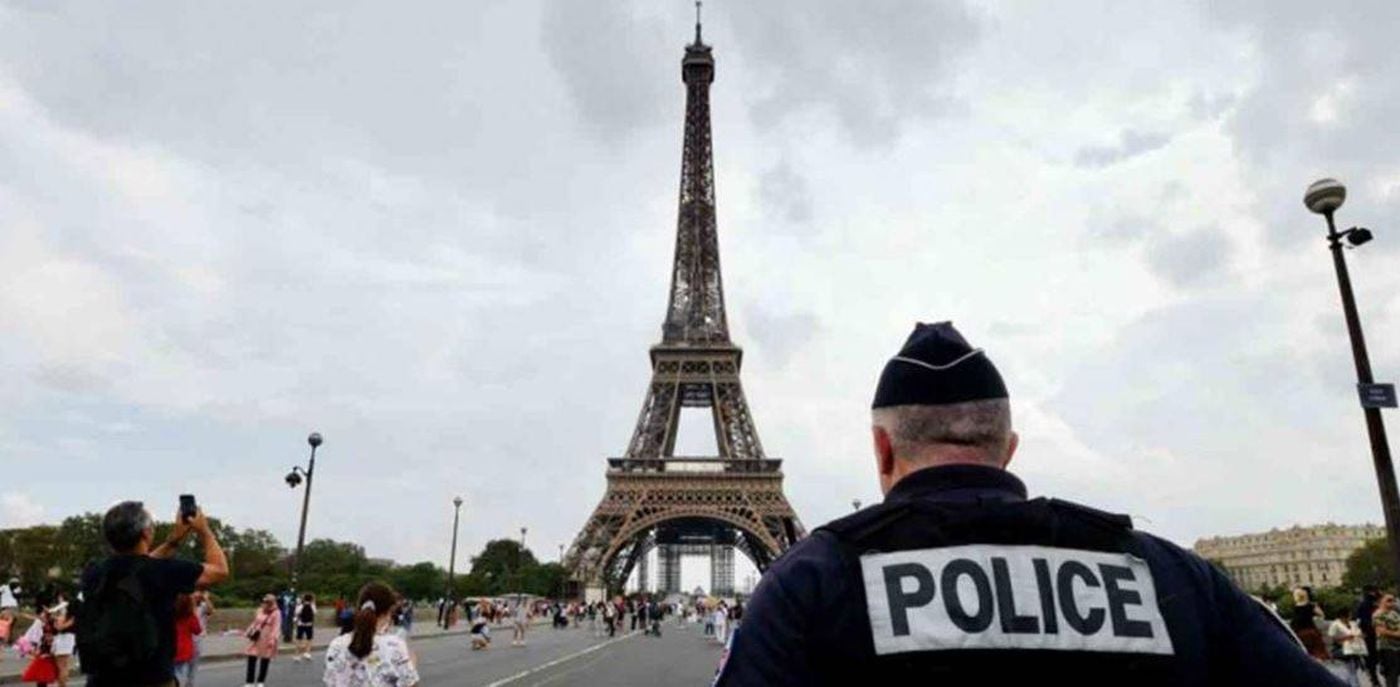 بالصورة- اعلامية عربية تتعرض لمحاولة سرقة في فرنسا