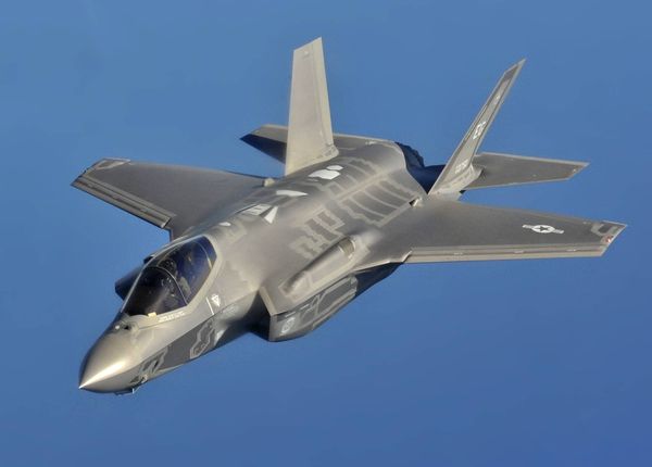 قاليباف: إسقاط المقاتلة F-35 ينهي معادلة "القوة التي لا تُقهر"