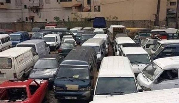 احتجاجاً على تردي أوضاعهم.. إعتصام لأصحاب وسائقي الفانات في شتورا