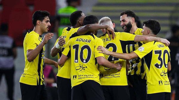 مكافآت تصاعدية للاعبي الاتحاد بعد الفوز على الوحدة