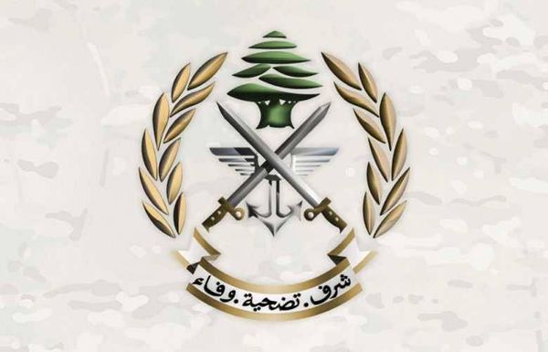قيادة الجيش تتسلم دفعة شهرية من الهبة المالية القطرية