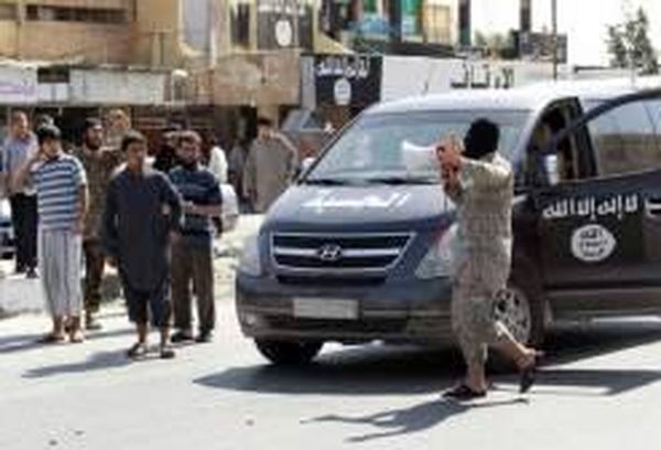 داعش اختطف 40 مدنيا بسبب عدم اطالة لحاهم وسط الموصل