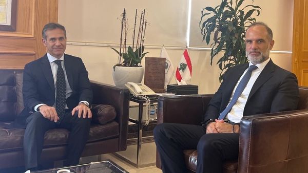 وزير الاشغال يبحث مع السفير التركي تطوير النقل والبنى التحتية