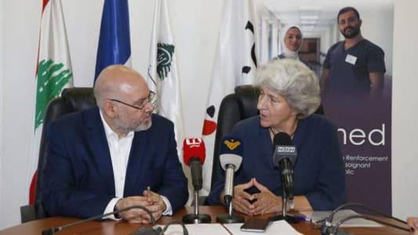 الأبيض: "الصحّة" ستبقى الى جانب العاملين الصحيين