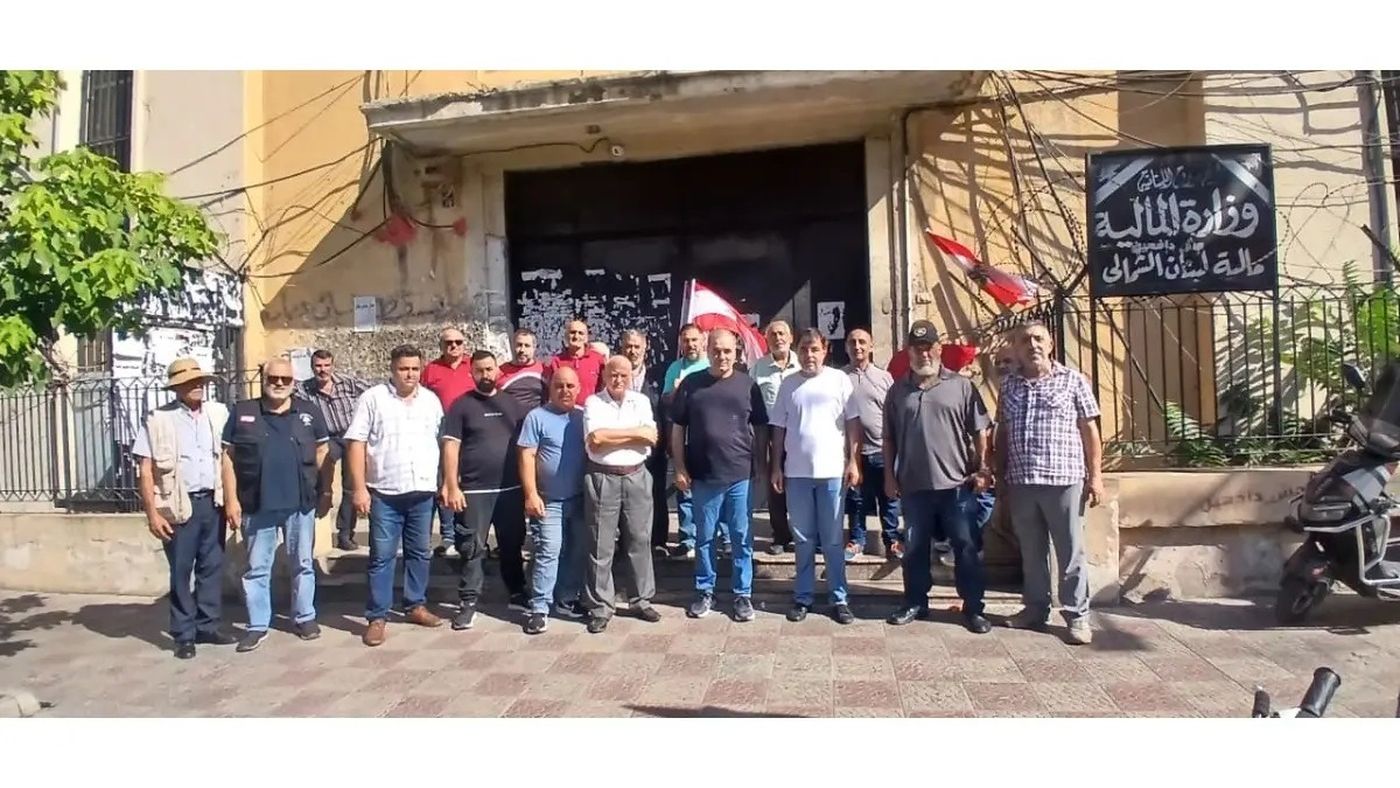 العسكريون المتقاعدون يقفلون مالية طرابلس