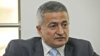 وزير المالية وقع ثلاثة مشاريع مراسيم وأحالهم على مجلس الوزراء