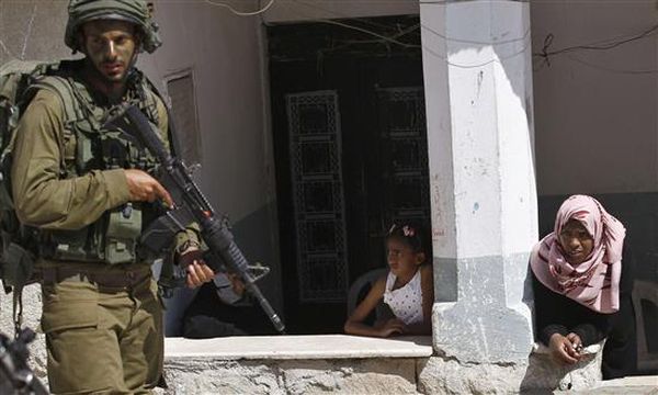 عباس يفاخر بتعاونه مع إسرائيل: المستوطنون بشر مثلنا!