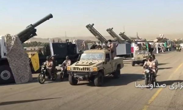 مراسم تسليم أسلحة جديدة للحرس الثوري الإيراني