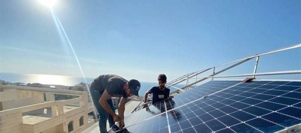 خبر سار.. إعفاء أجهزة الطاقة الشمسية من الرسوم والضرائب