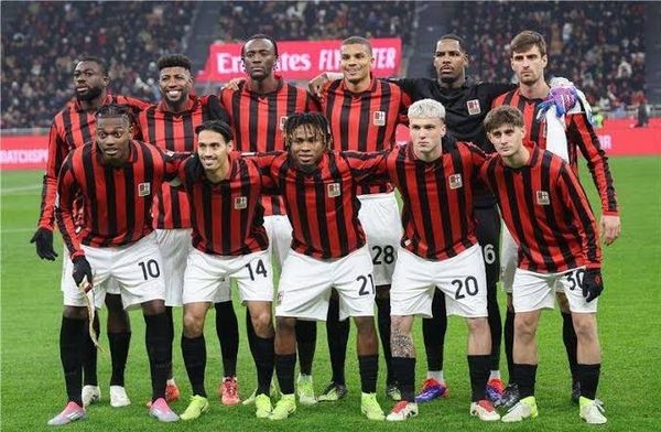 الدوري الايطالي لكرة القدم: فوز ميلان على فينيتسيا (2-0).