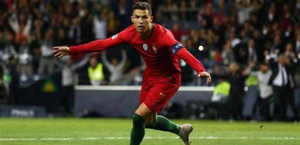 بعد 350 يوما.. رونالدو "المنتهي" يعود من جديد