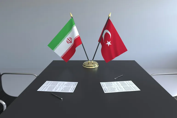 اتصالات ايرانية - تركية حول لبنان..ما علاقة الشرع؟
