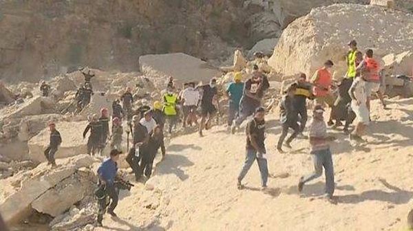 عمليات تعقيم للمناطق المتضررة من زلزال المغرب وسط تخوف من مخاطر بيئية وصحية