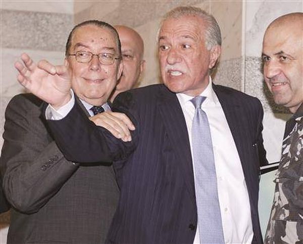 بالصورة  مع من يتواجه الوزير غازي زعيتر ؟