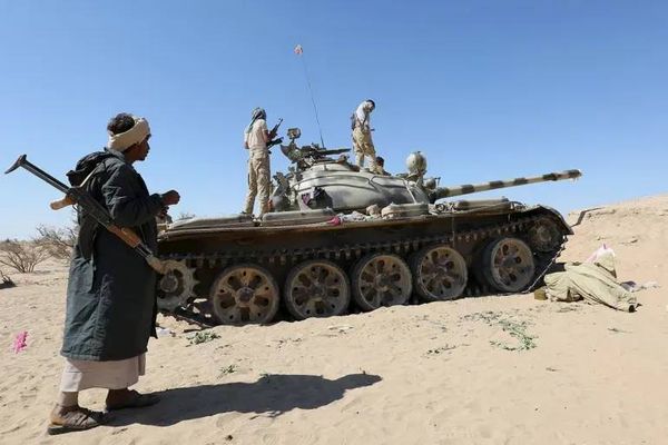 القوات الحكومية اليمنية: ننفذ هجوما على أهداف عسكرية حيوية مشروعة في صنعاء