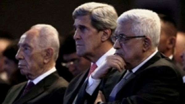 كيري يضغط على عباس لقبول مطالب 