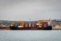 فرنسا تنفي تسليح 