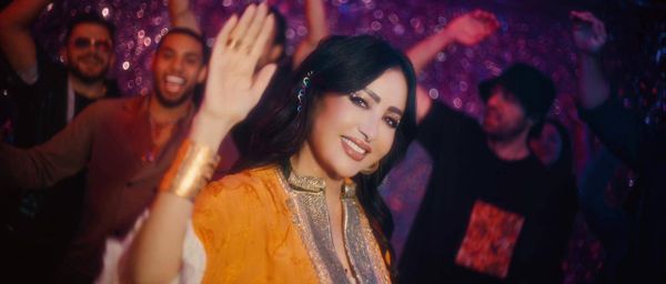 لطيفة التونسية تطل بصورة مختلفة في 