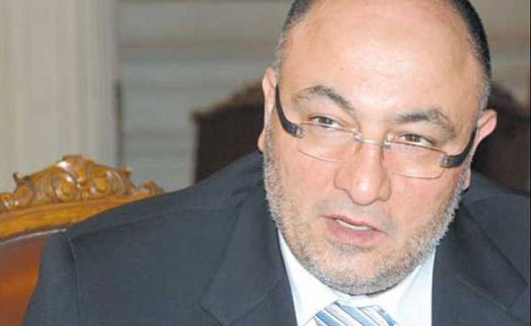 بالفيديو: شيخ  في تصريح خطير عن الافلام الاباحية..؟!!!