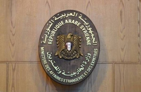 الخارجية السورية: “العدوان الثلاثي الغاشم استهتار بالشرعية الدولية”
