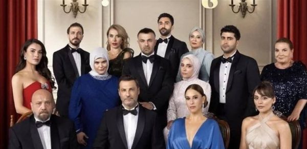 كانت داخل منزلها... توقيف كاتبة مسلسل "شراب التوت"