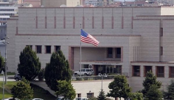 السفارة الأميركية في دمشق: مسؤولون أميركيون اجتمعوا مع الشيباني وناقشوا أهمية تمثيل جميع السوريين