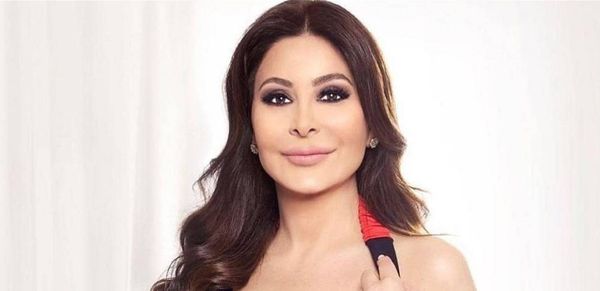 إليسا تعود الى الطفولة بصورة عفوية