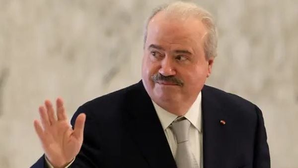 وزير المالية ياسين جابر رداً على سؤال عن فرض ضرائب جديدة: "ما في ضرائب".