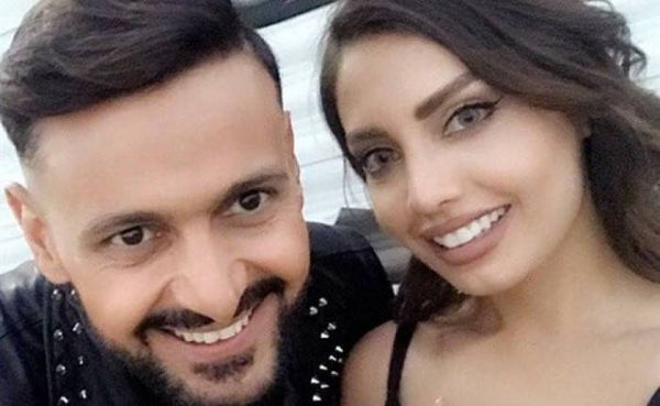 من هي الحسناء مساعدة رامز في